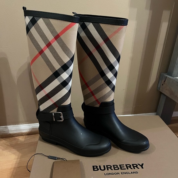 Burberry Snow Boots